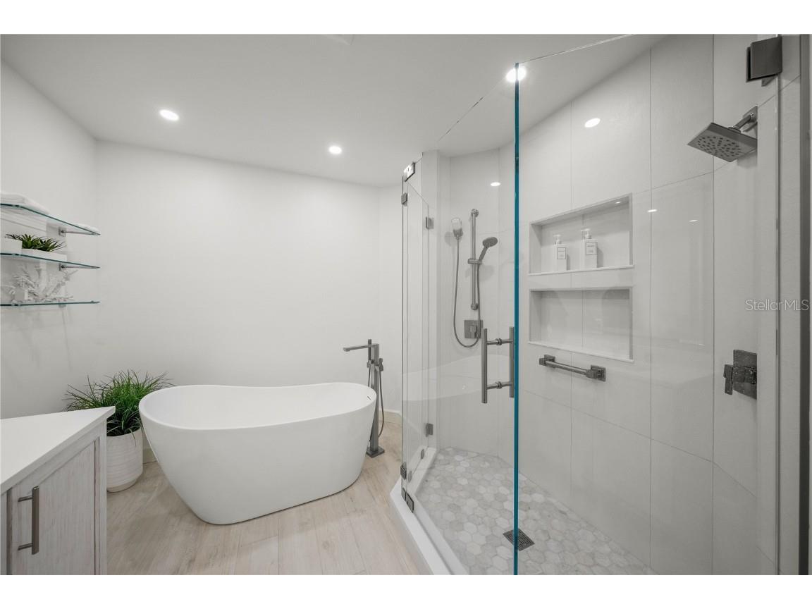 2165 Gulf Of Mexico Drive #114 Longboat Key FL 34228 - GULF OF AMERICA A4661123 image15