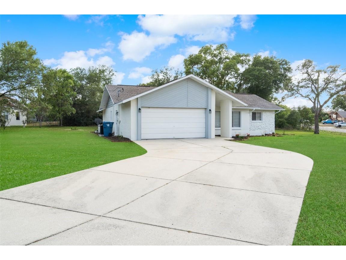 2165 Malaga Avenue Spring Hill FL 34609 W7854164 image1