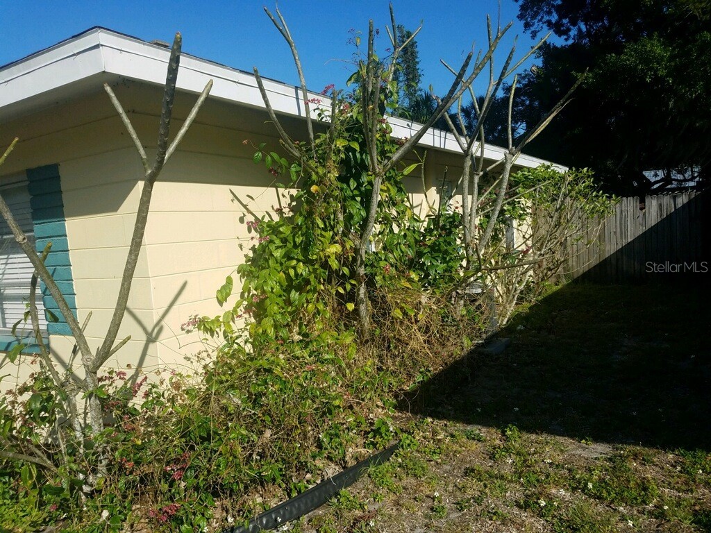 2165 Sunnyside Lane Sarasota FL 34239 A4690142 image3