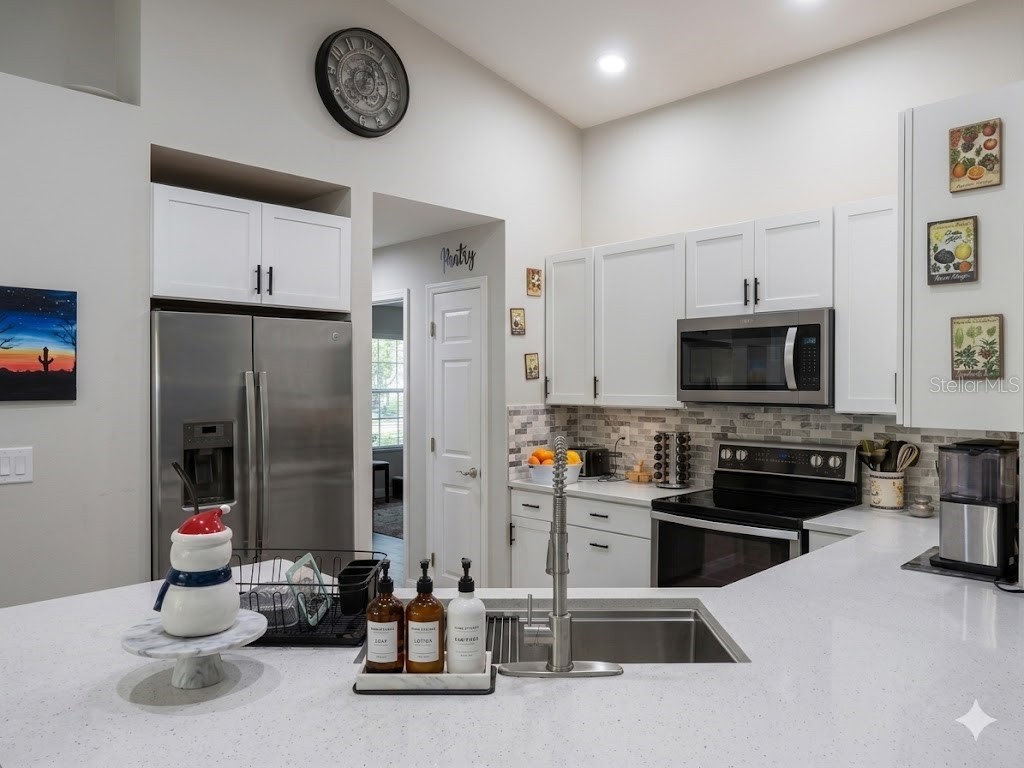 2166 Villa Green Avenue North Port FL 34288 C7526241 image2