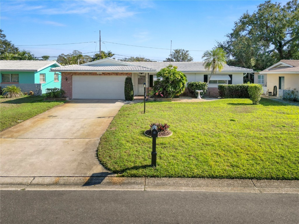 2167 Timber Lane Clearwater FL 33763 L4950680 image1