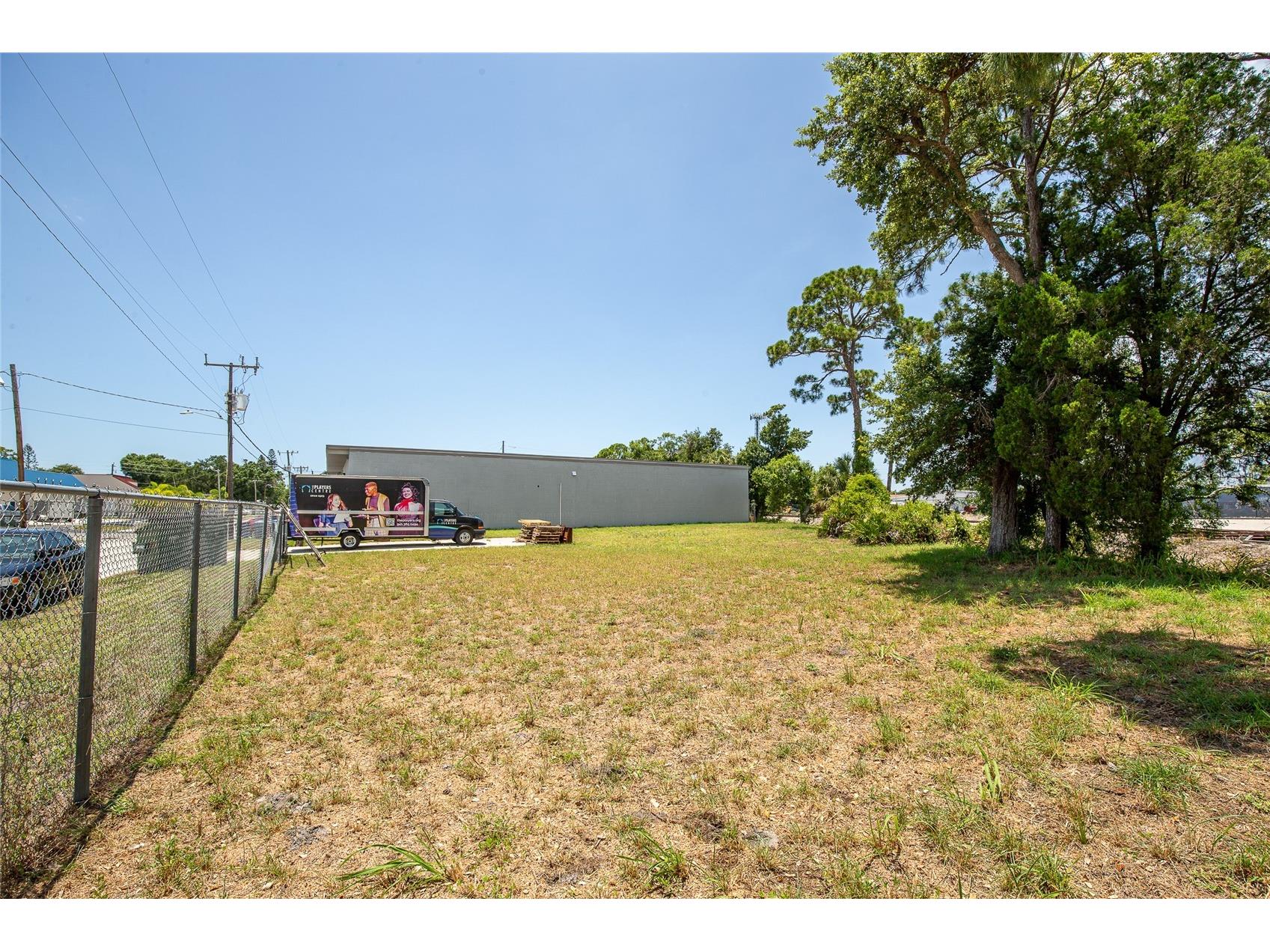 2169 10th Street Sarasota FL 34237 A4697336 image5