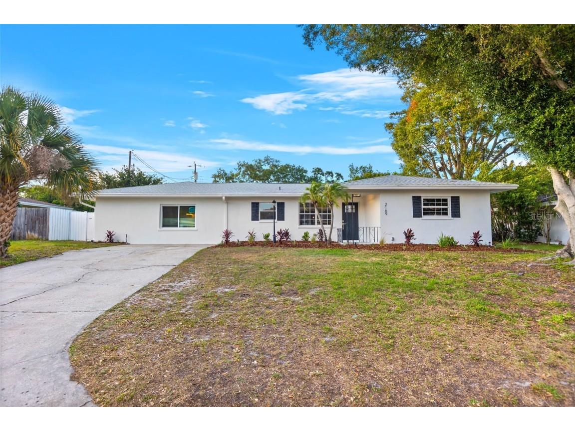 2169 Indian Avenue S Belleair Bluffs FL 33770 U8201165 image1