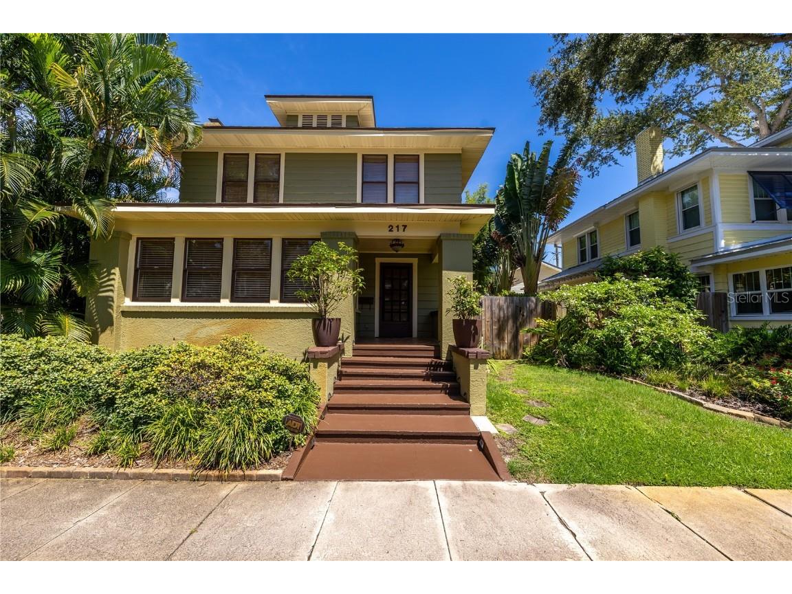 217 13th Avenue NE Saint Petersburg FL 33701 U8255736 image1