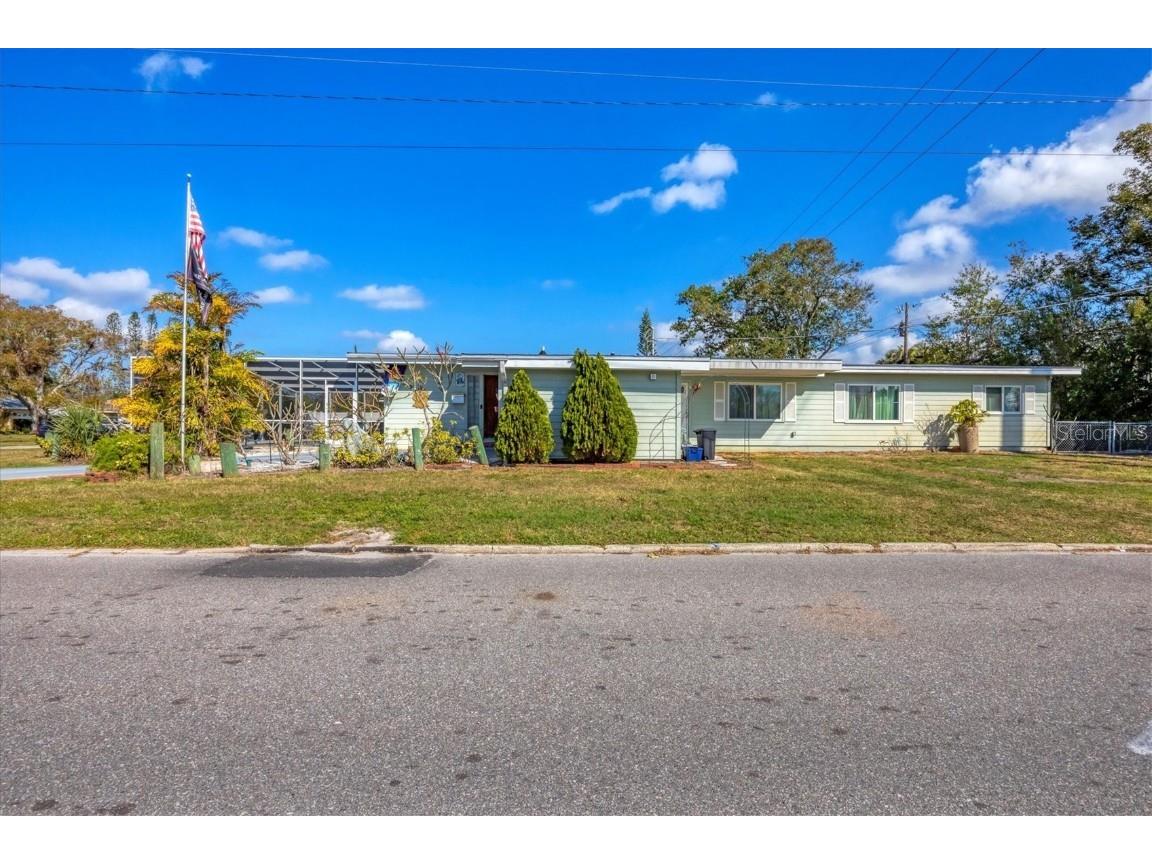 217 46th Street W Bradenton FL 34209 A4636785 image1