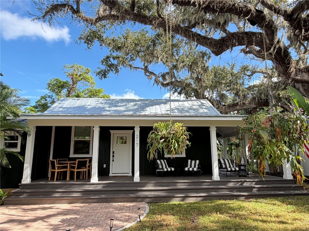 217 9th Street E Bradenton FL 34208 A4659540 image1