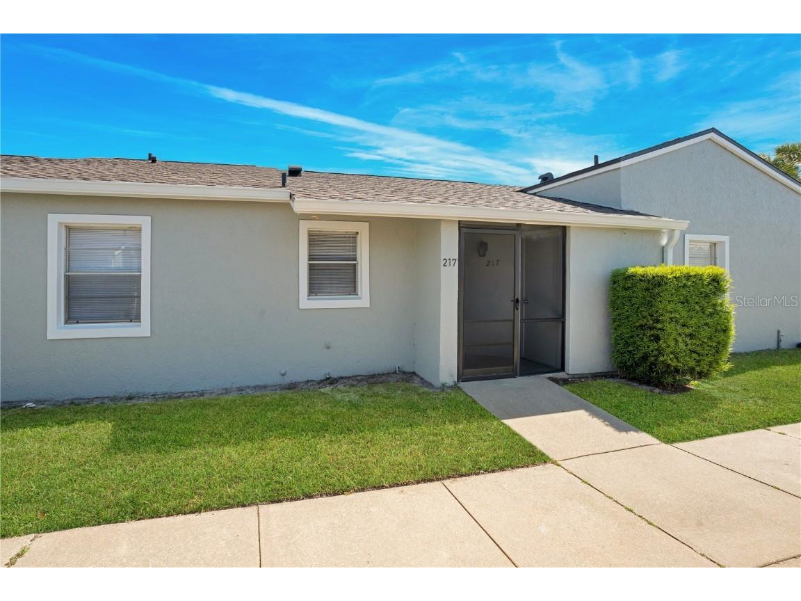 217 Dorchester Square Lake Mary FL 32746 O6182951 image1