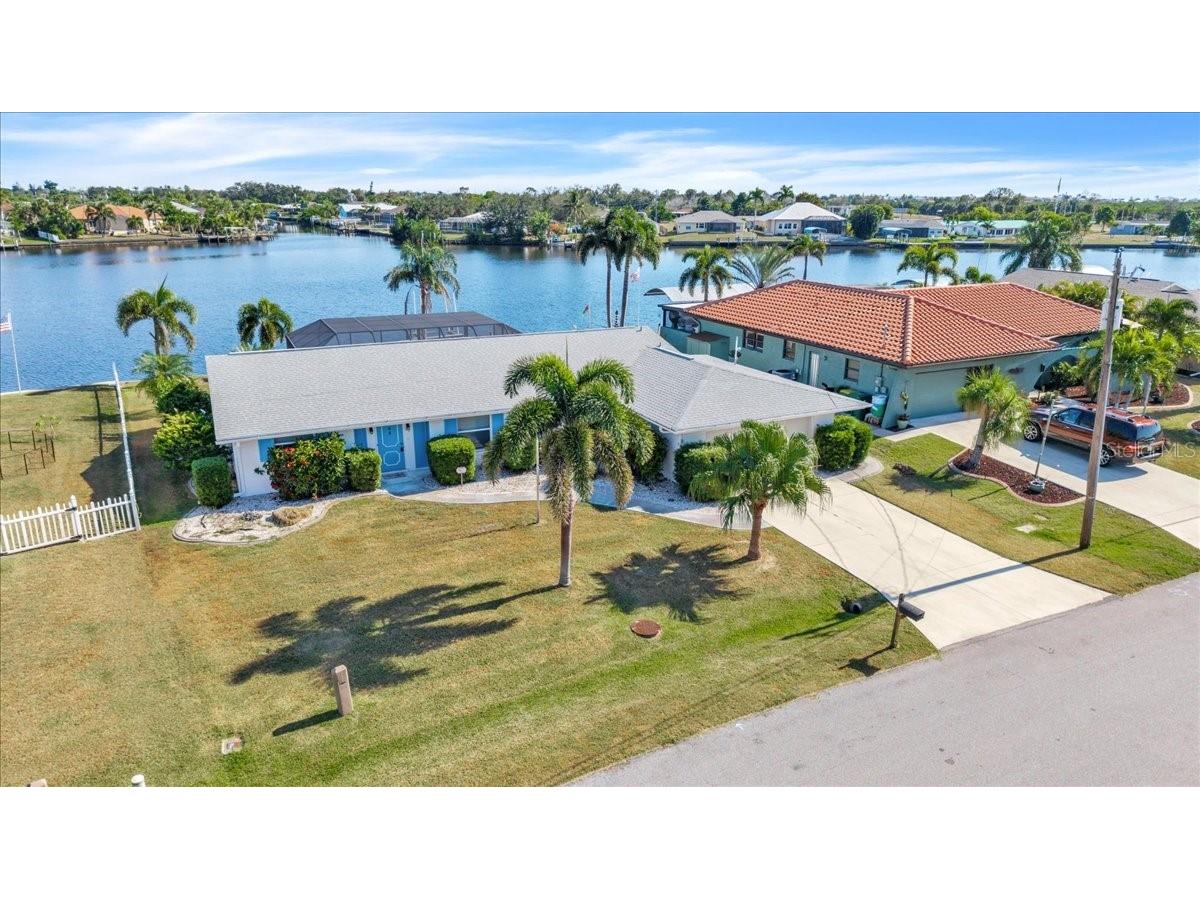 217 E Tarpon Boulevard NW Port Charlotte FL 33952 C7518033 image1