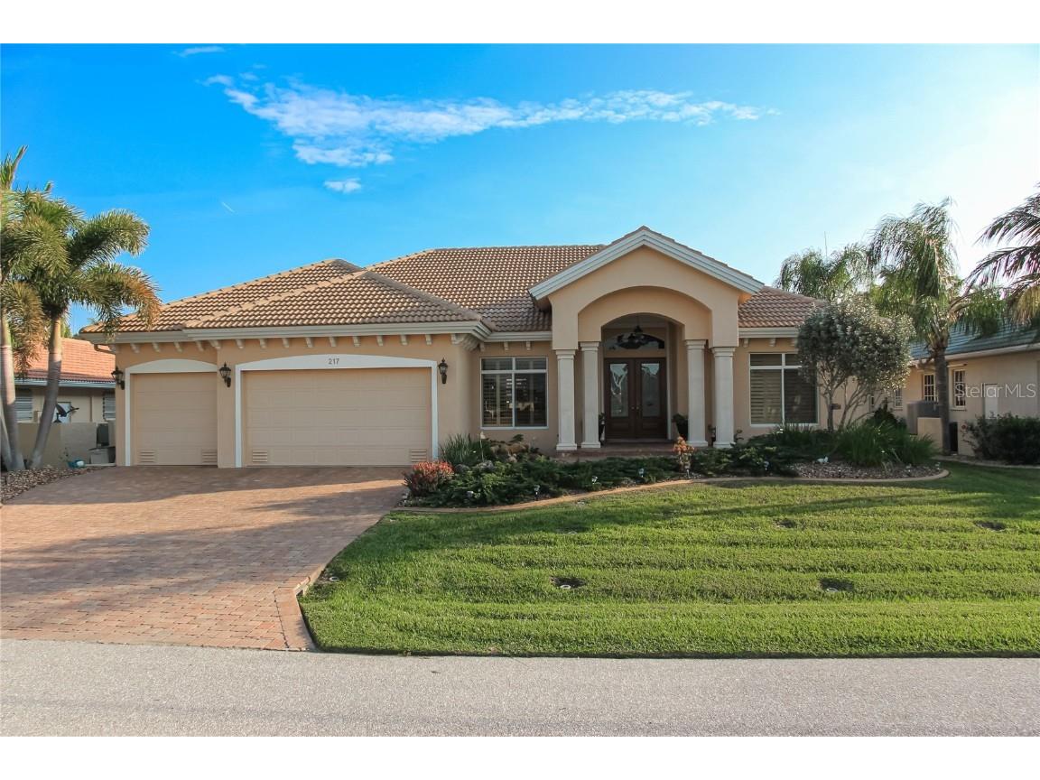 217 Freeport Court Punta Gorda FL 33950 - STING RAY BAYOU CANAL C7483846 image1