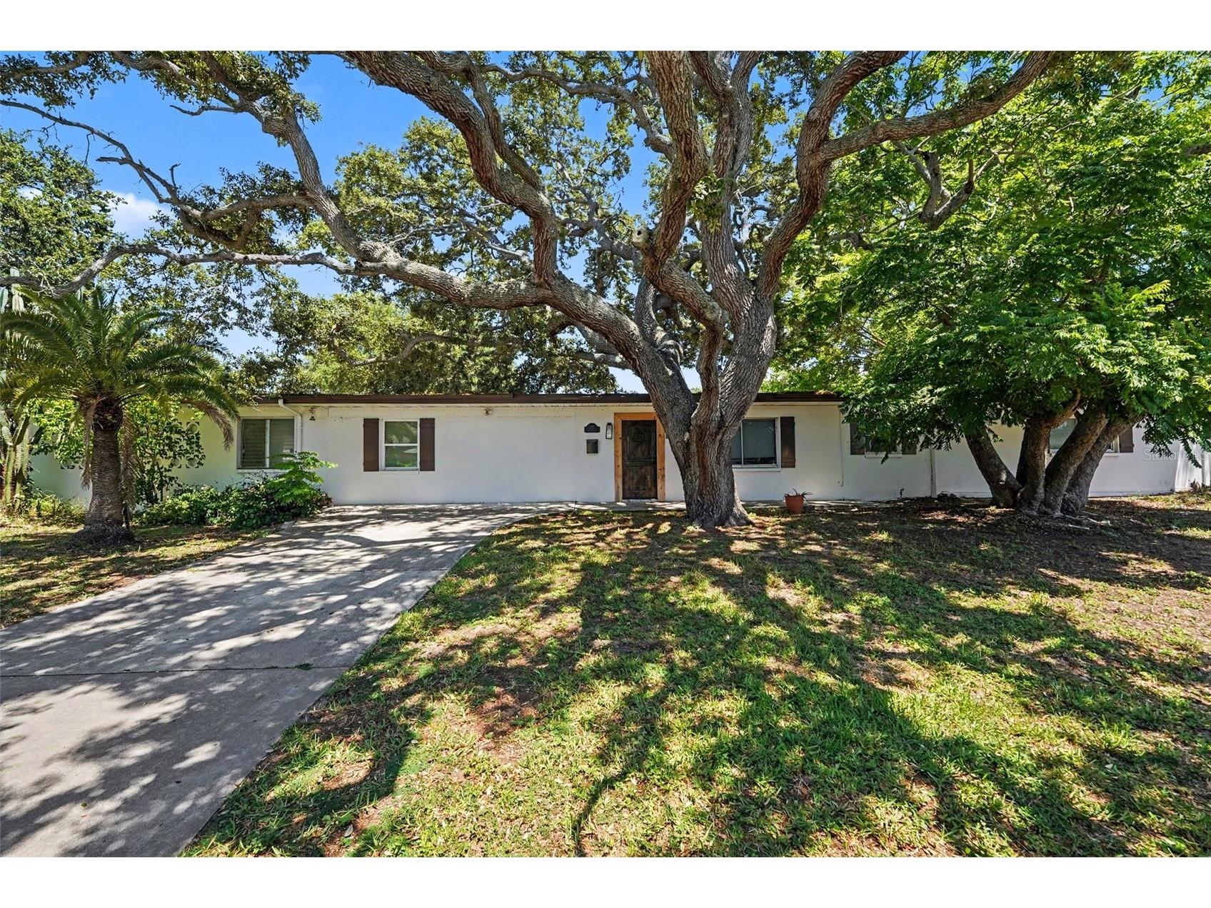 217 Garden Circle Belleair FL 33756 TB8522431 image2
