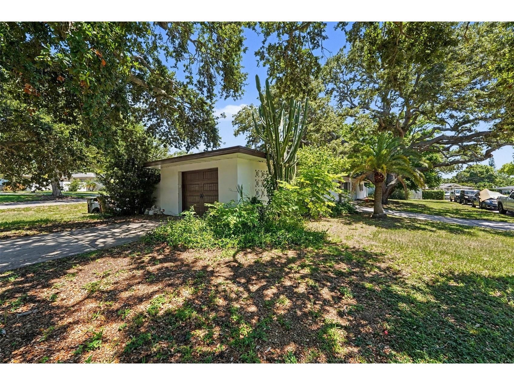 217 Garden Circle Belleair FL 33756 TB8522431 image3