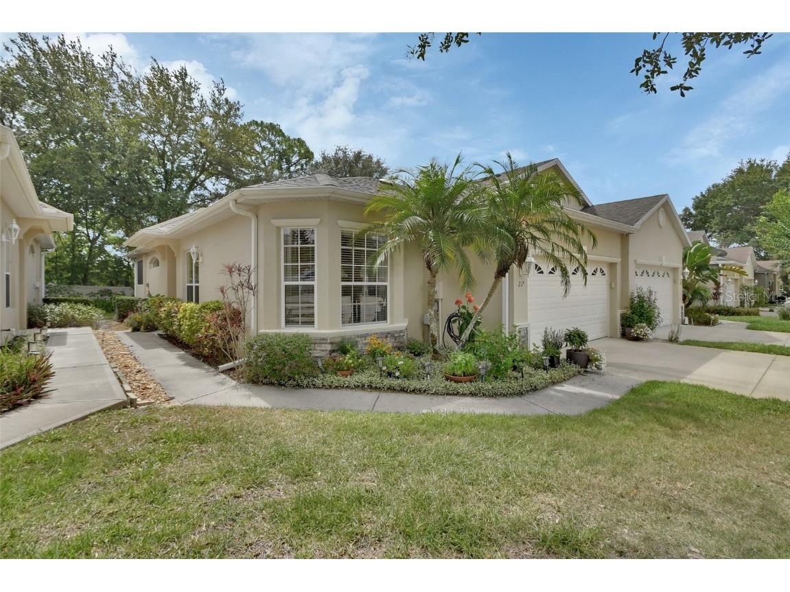 217 Lourdan Court Debary FL 32713 V4943167 image1