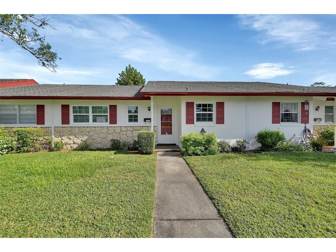 217 N Hill Avenue #20 Deland FL 32724 V4934458 image1