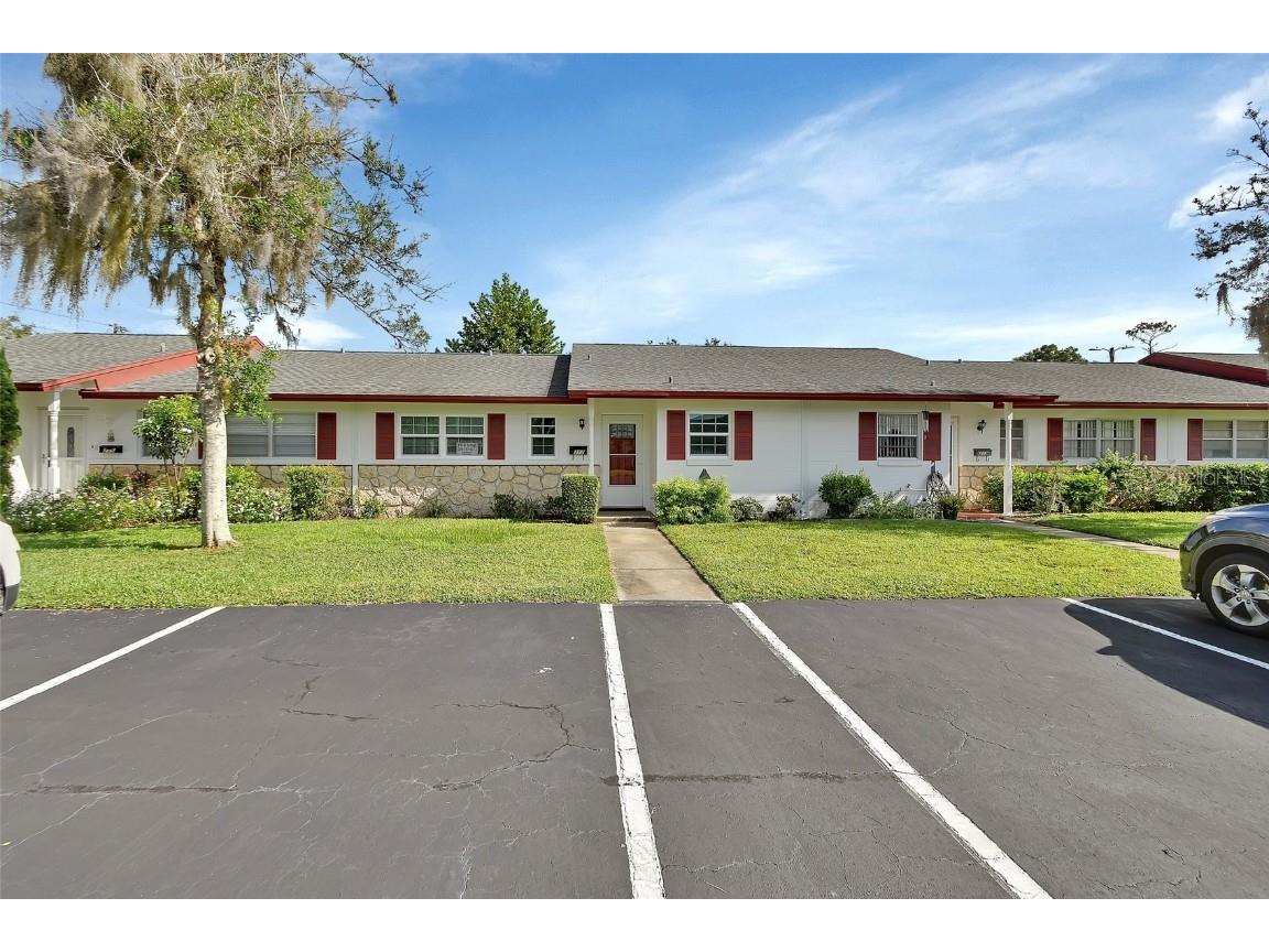 217 N Hill Avenue #20 Deland FL 32724 V4934458 image2