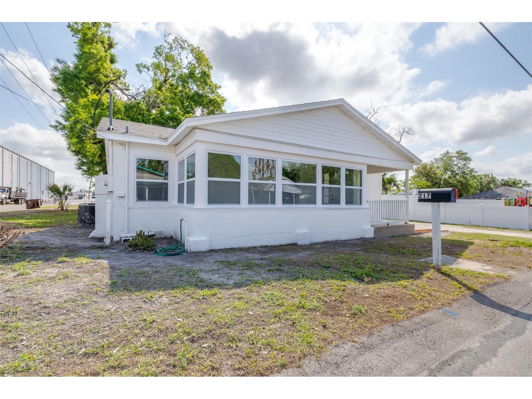 217 NW 4th Ave