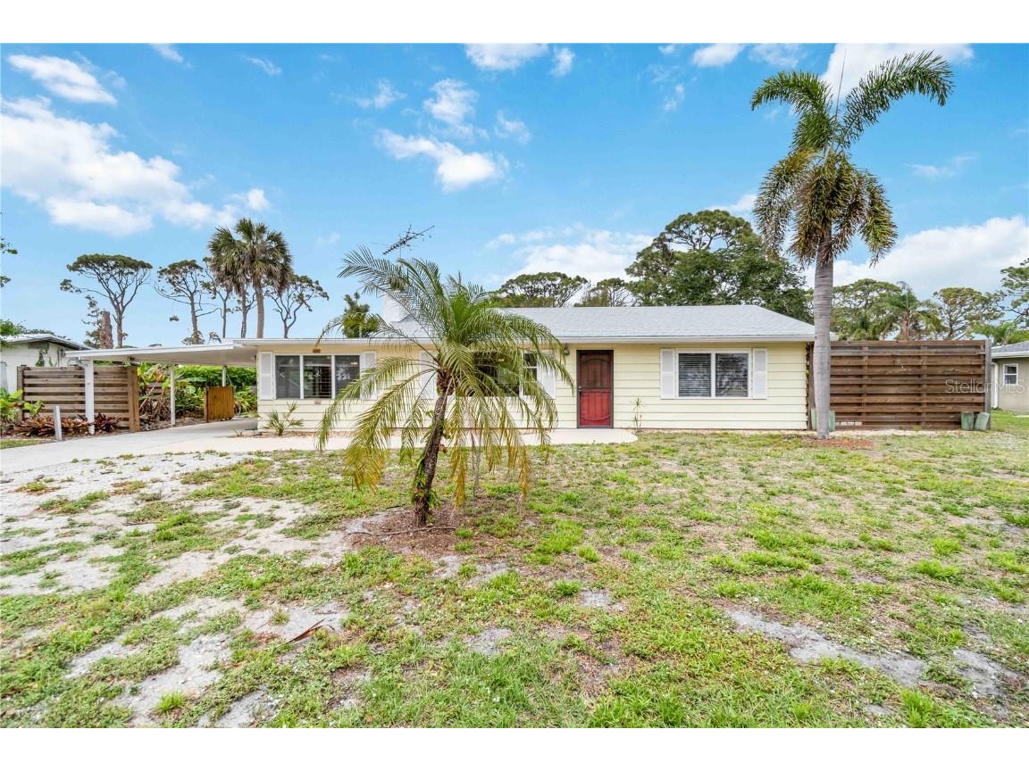 217 Palm Avenue E Nokomis FL 34275 C7507771 image1