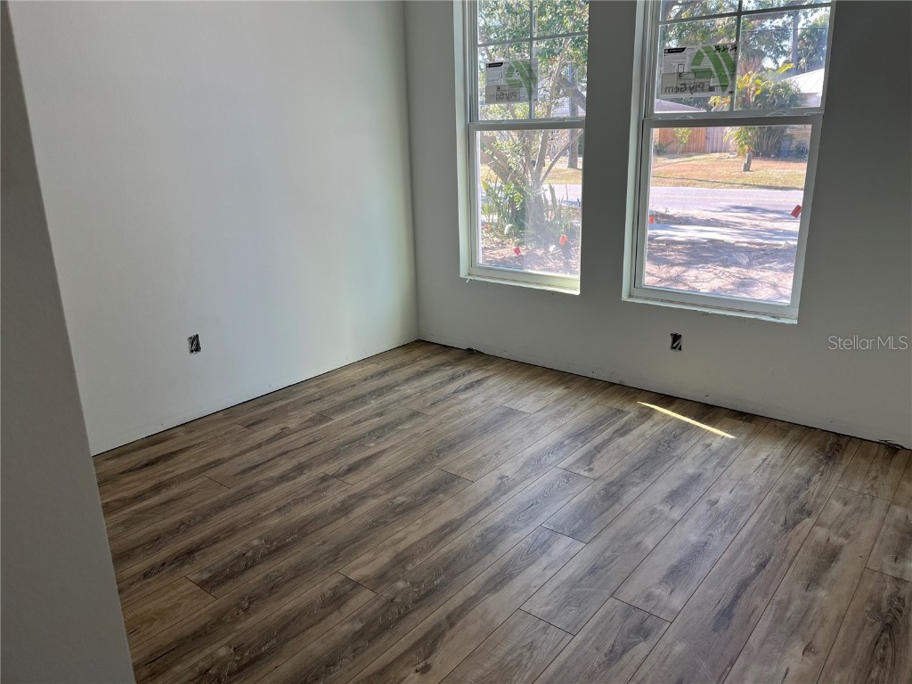 217 S Shade Avenue Sarasota FL 34237 A4628117 image3