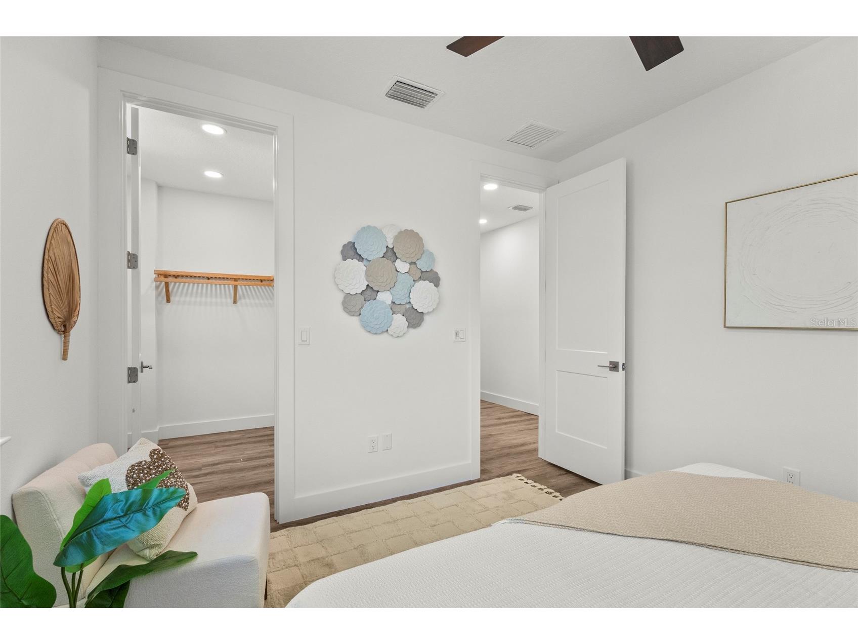 217 S Shade Avenue Sarasota FL 34237 A4628117 image35