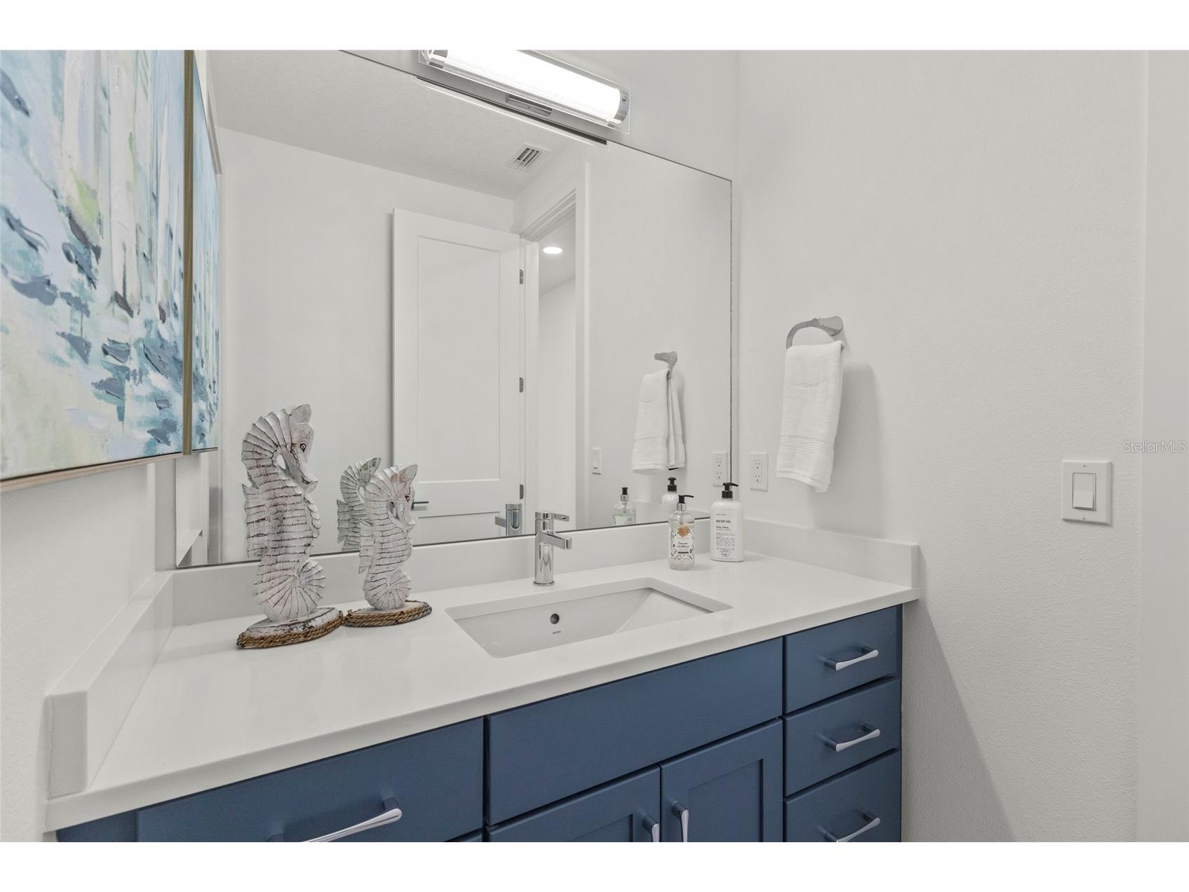 217 S Shade Avenue Sarasota FL 34237 A4628117 image36