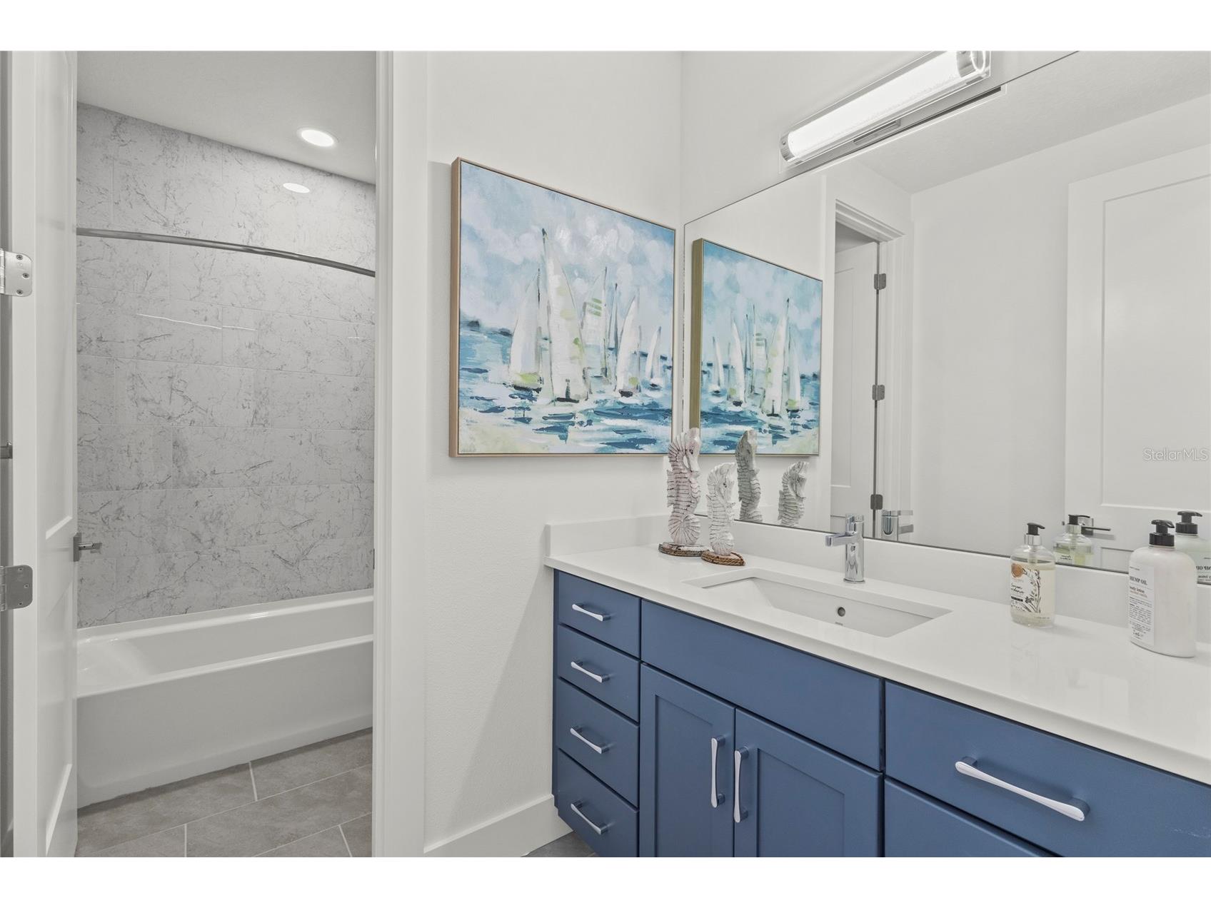 217 S Shade Avenue Sarasota FL 34237 A4628117 image37