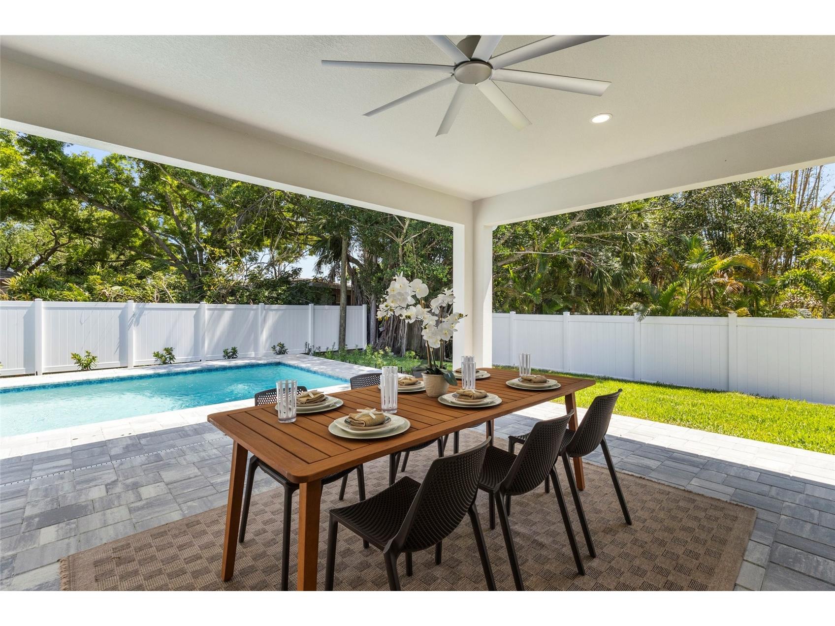 217 S Shade Avenue Sarasota FL 34237 A4628117 image43