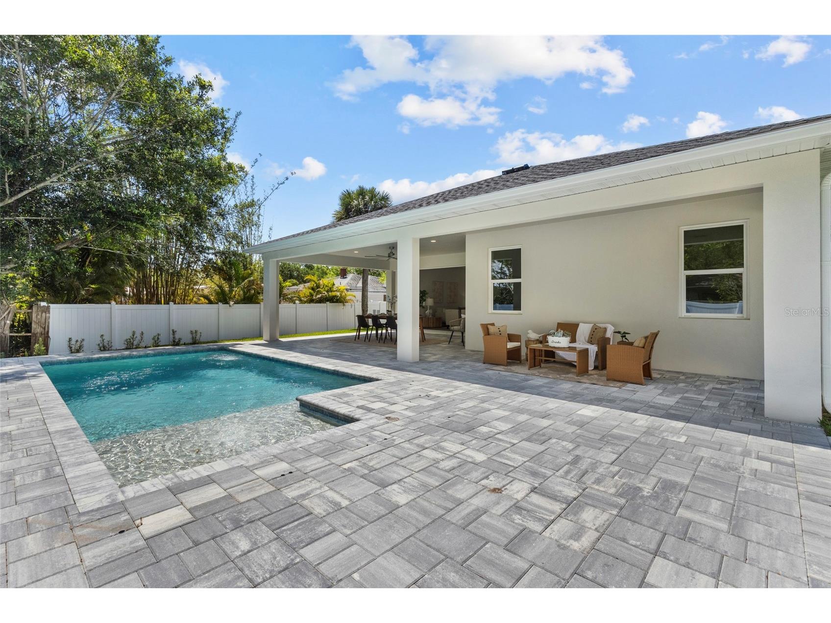 217 S Shade Avenue Sarasota FL 34237 A4628117 image48