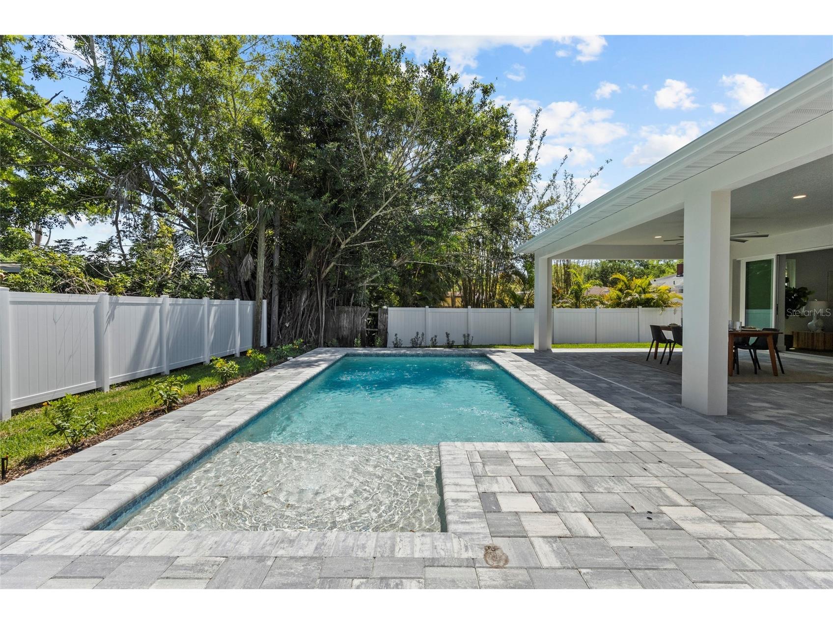 217 S Shade Avenue Sarasota FL 34237 A4628117 image49