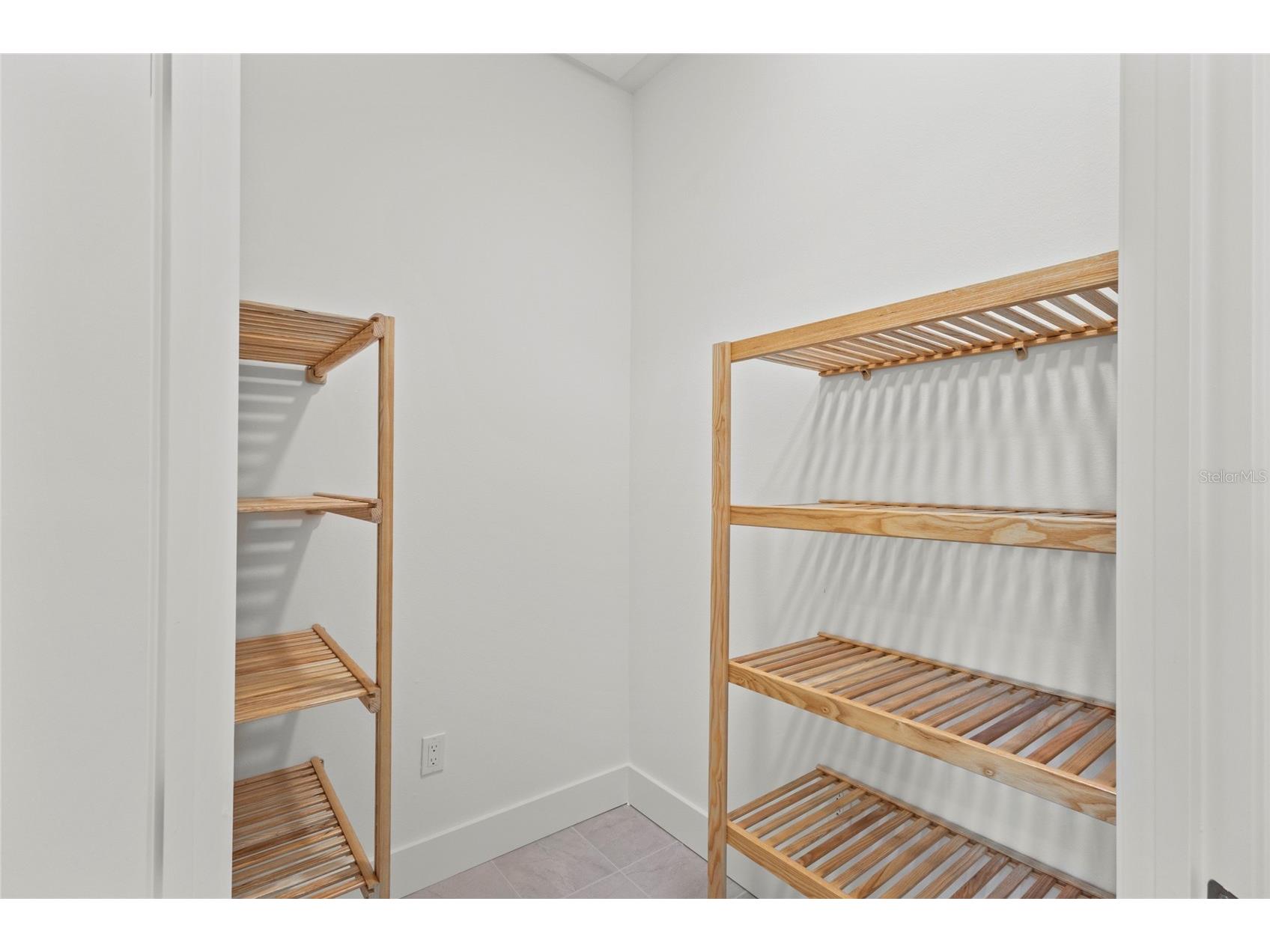 217 S Shade Avenue Sarasota FL 34237 A4628117 image56