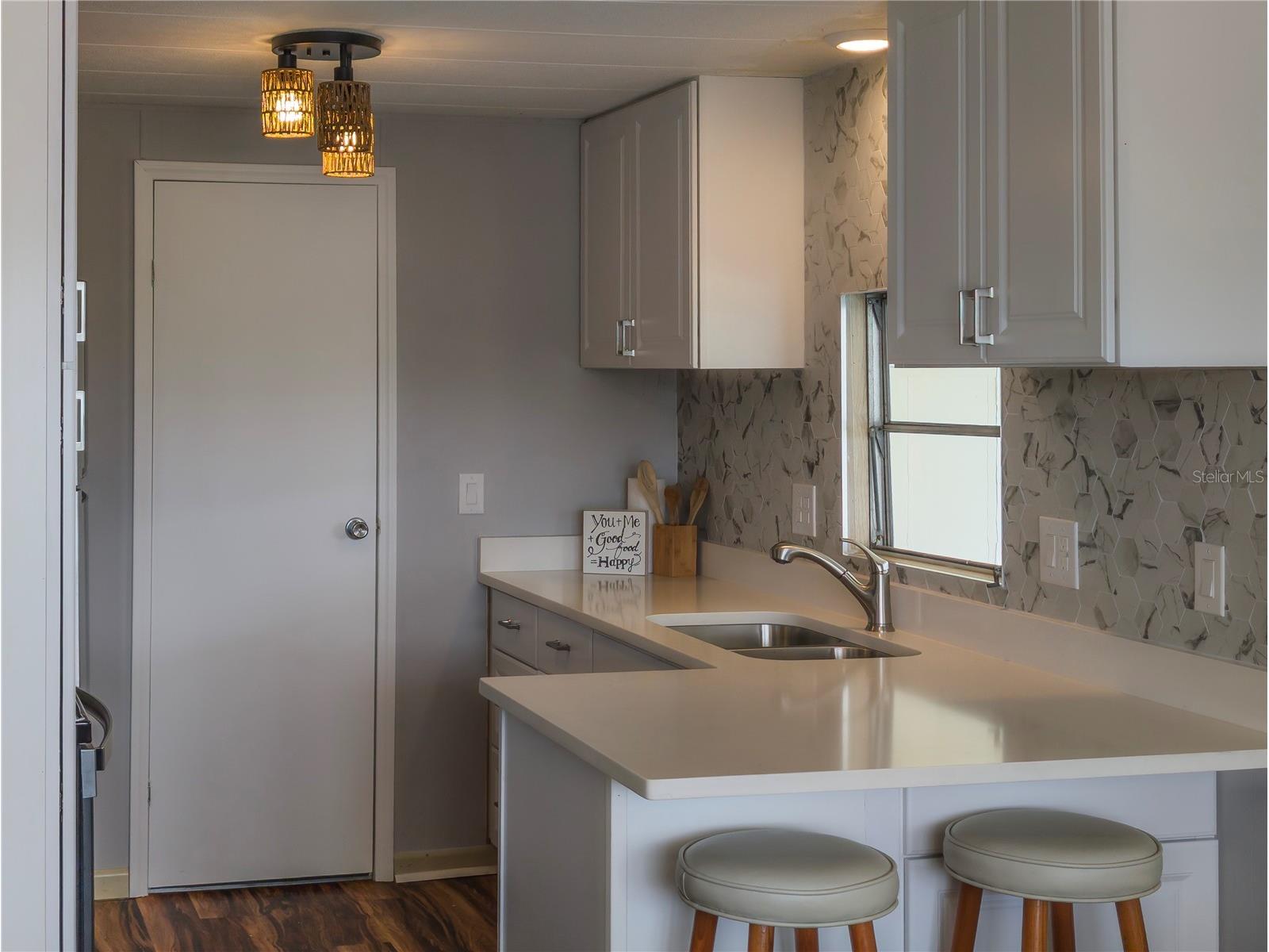 217 Seagull Drive Tarpon Springs FL 34689 TB8431973 image4