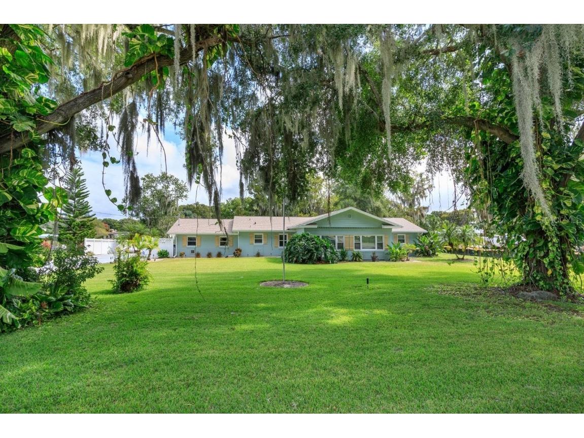 217 Temple Circle Eustis FL 32726 - LAKE EUSTIS O6149804 image1