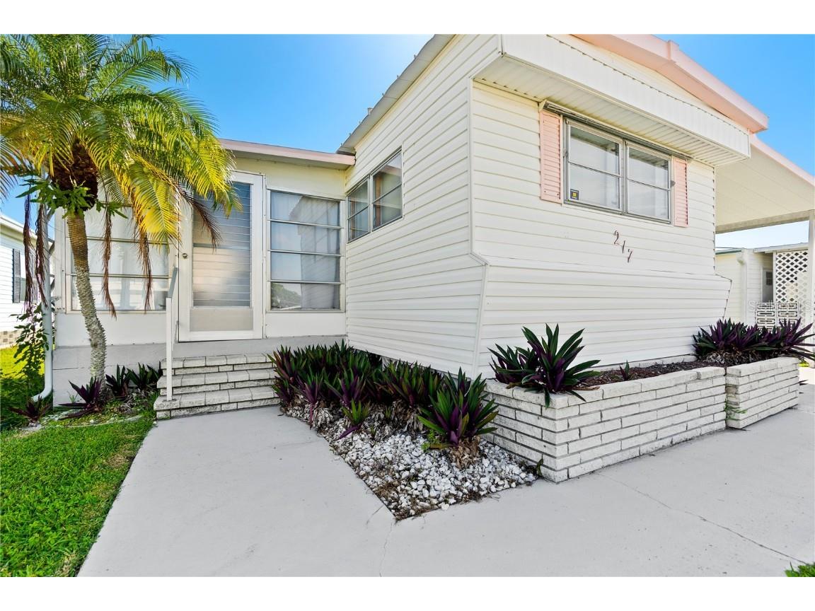 217 Trailorama Drive North Port FL 34287 A4584352 image1
