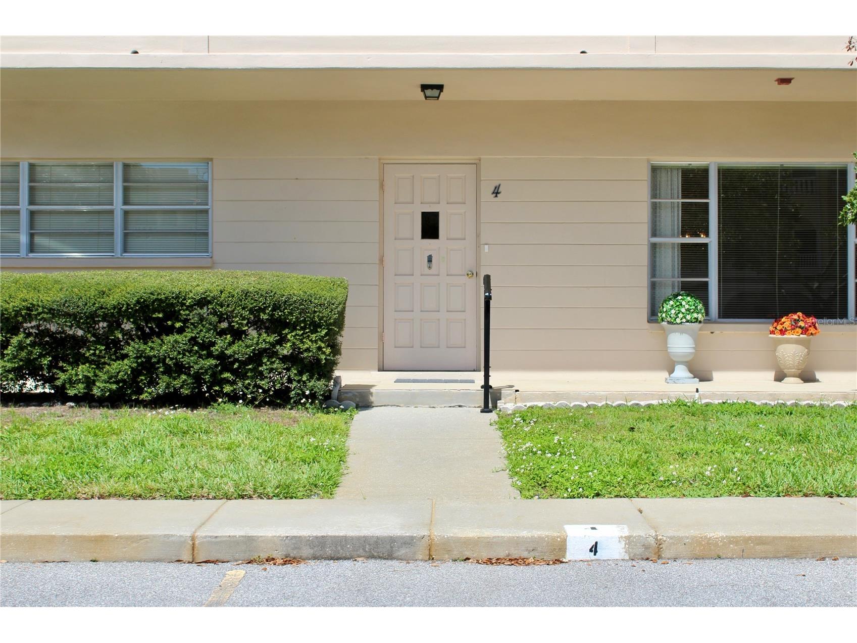 2170 Americus Boulevard S #4 Clearwater FL 33763 - HARBOR LAKE TB8484019 image1