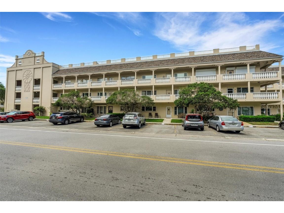 2170 Americus Boulevard S #6 Clearwater FL 33763 U8240040 image1