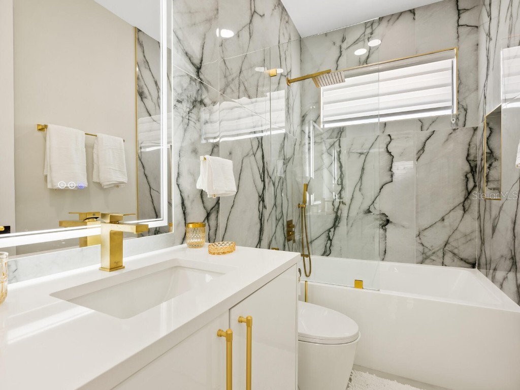 2170 Fruitville Road Sarasota FL 34237 A4620441 image28