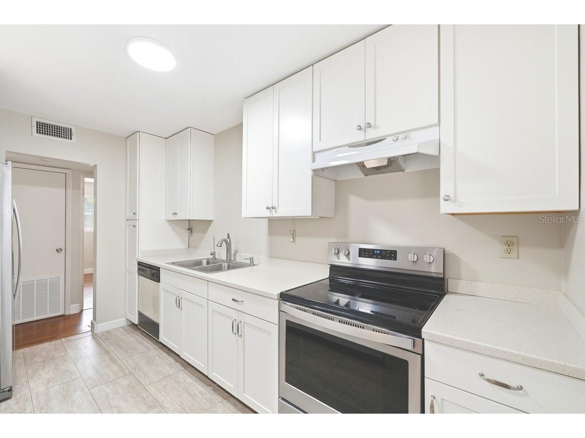 2170 Robinhood Trail South Daytona FL 32119 NS1088314 image13