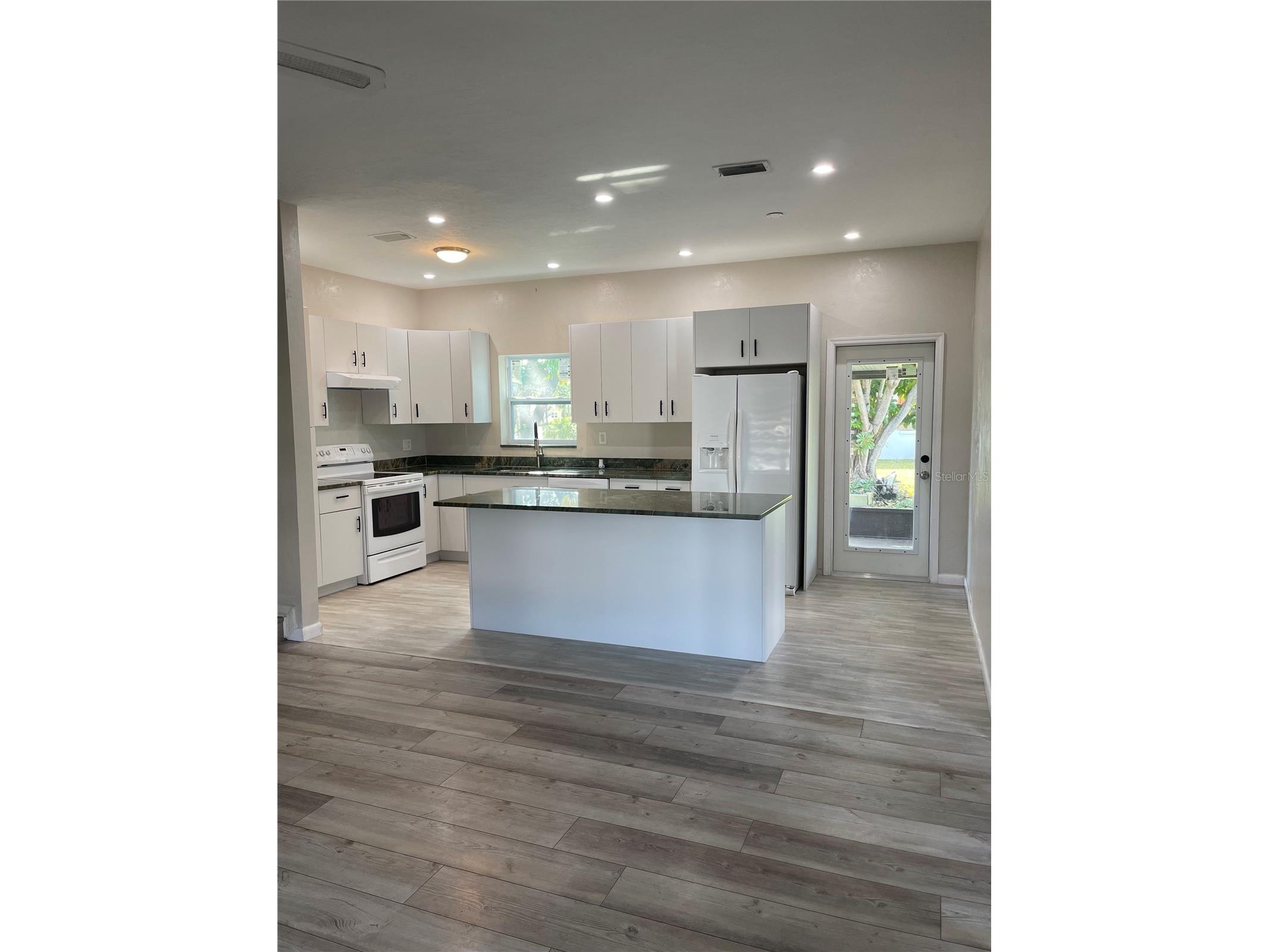 2171 Birchcrest Boulevard Port Charlotte FL 33952 C7525947 image3