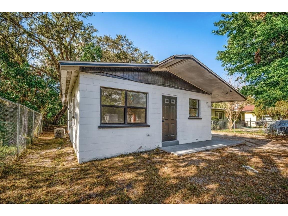 2171 Leon Avenue Sarasota FL 34234 A4558130 image1