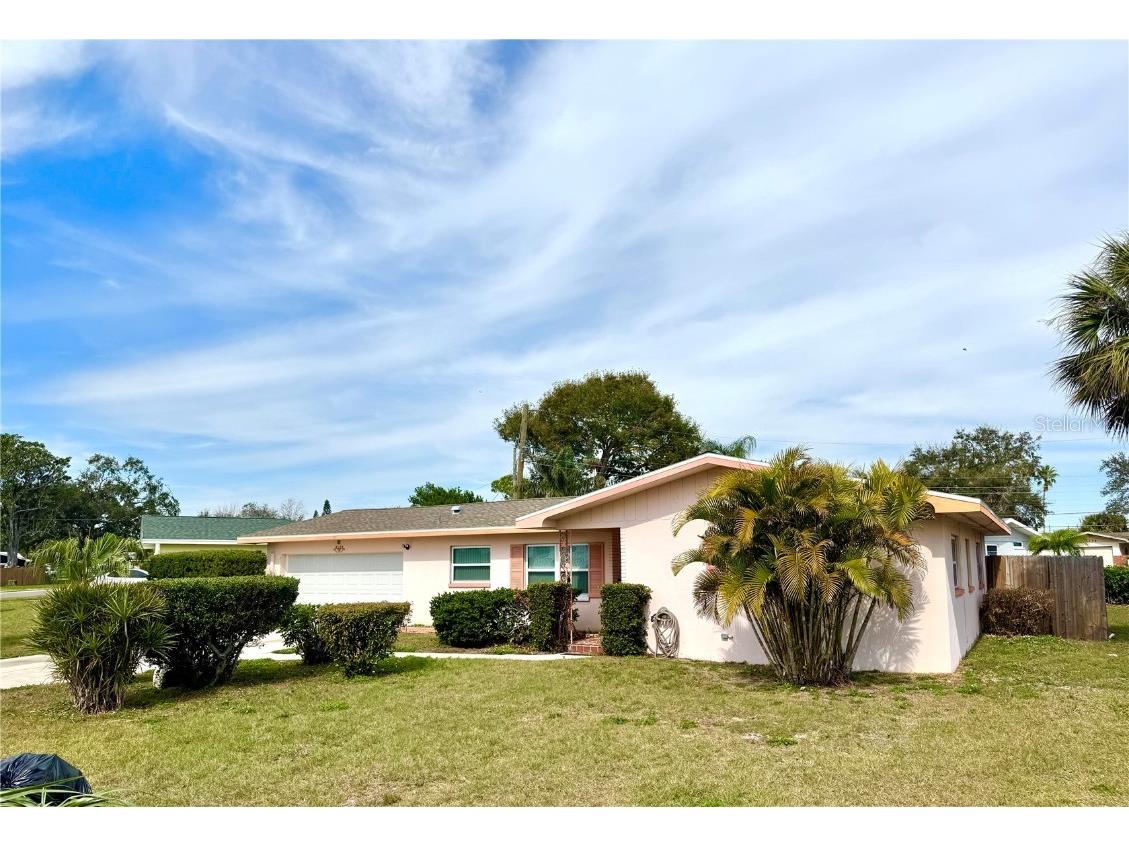 2172 University Drive S Clearwater FL 33764 TB8347018 image1