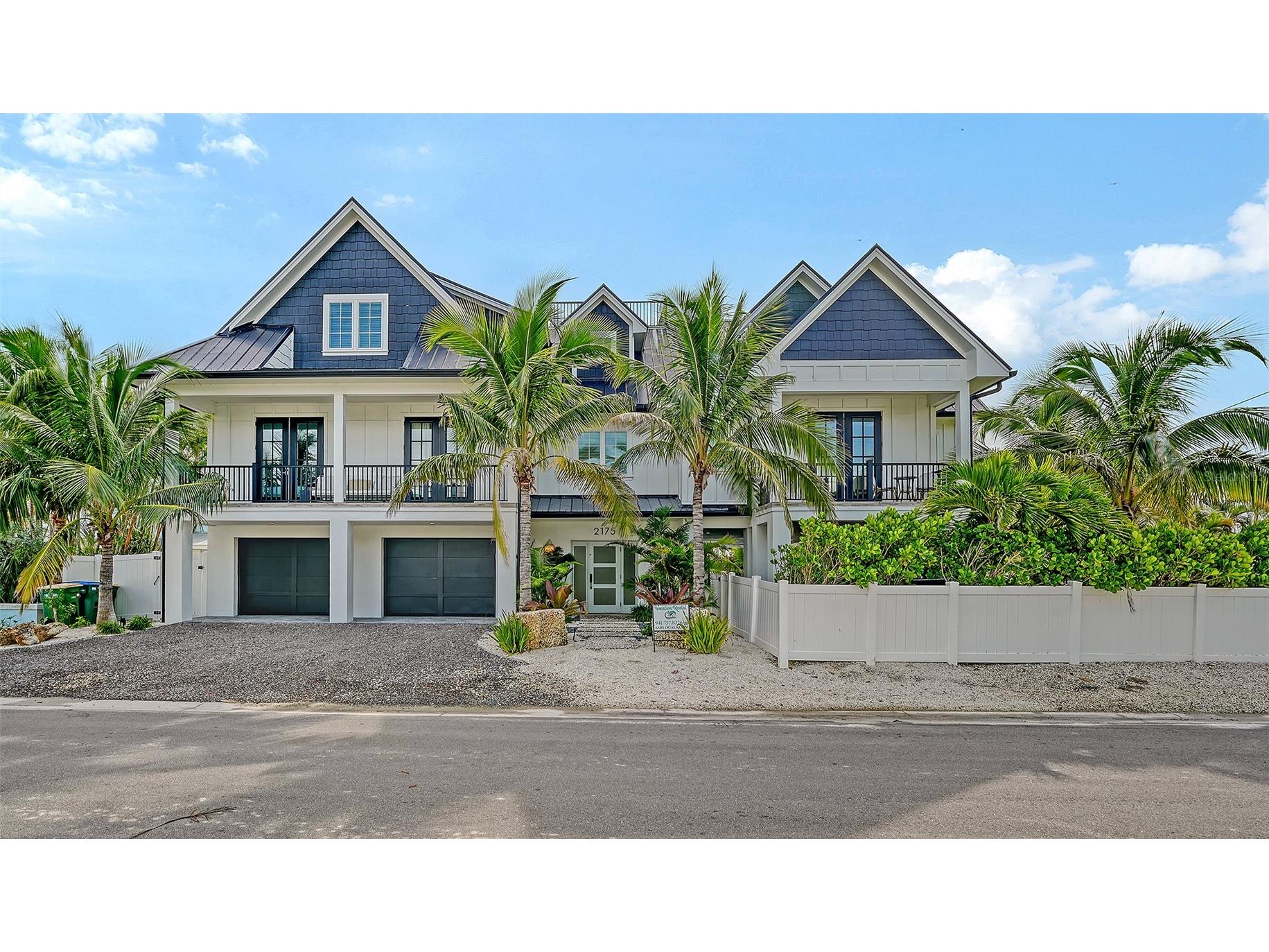 2175 Avenue A Bradenton Beach FL 34217 A4678111 image1