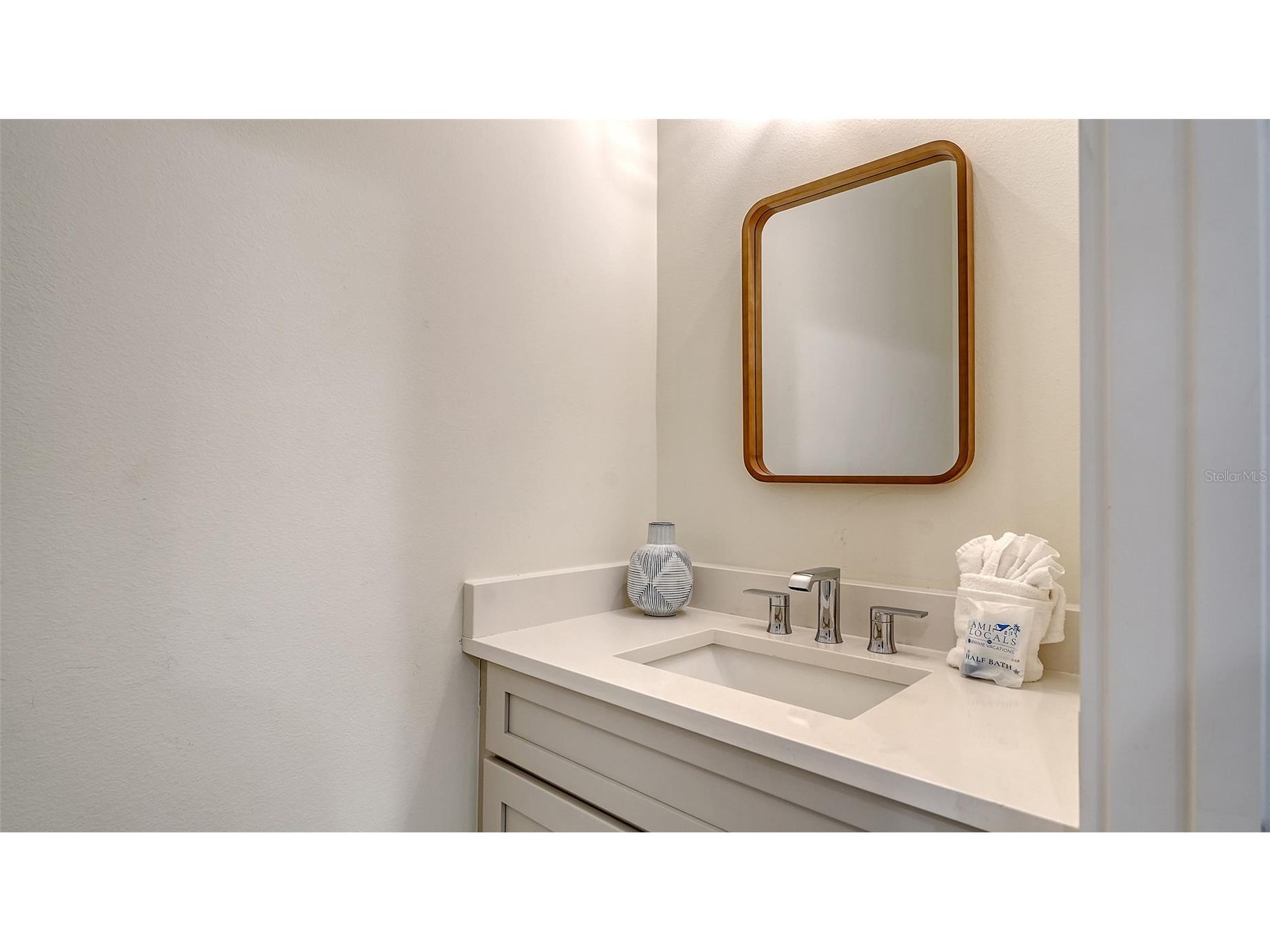 2175 Avenue A Bradenton Beach FL 34217 A4678111 image32