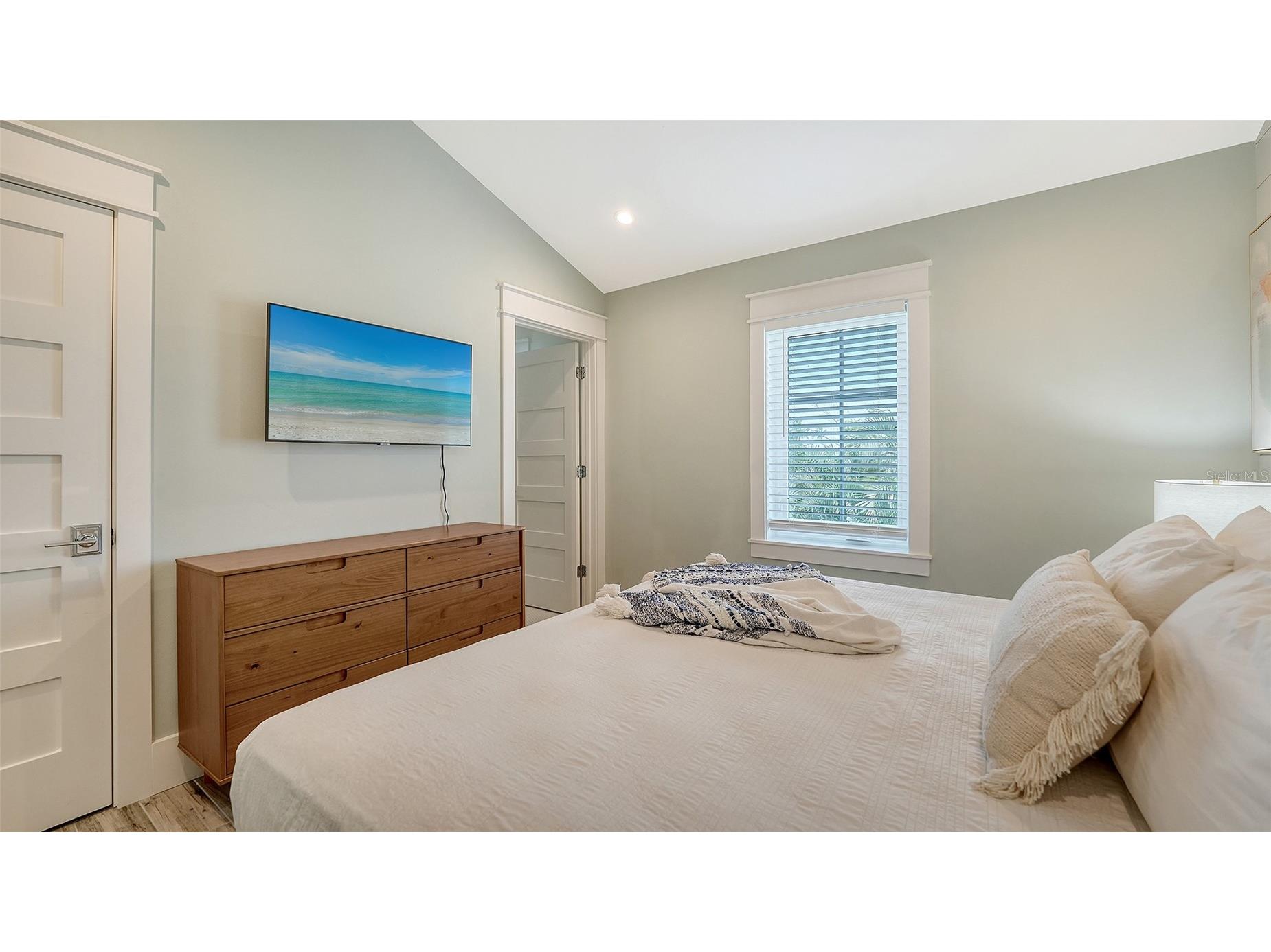 2175 Avenue A Bradenton Beach FL 34217 A4678111 image54