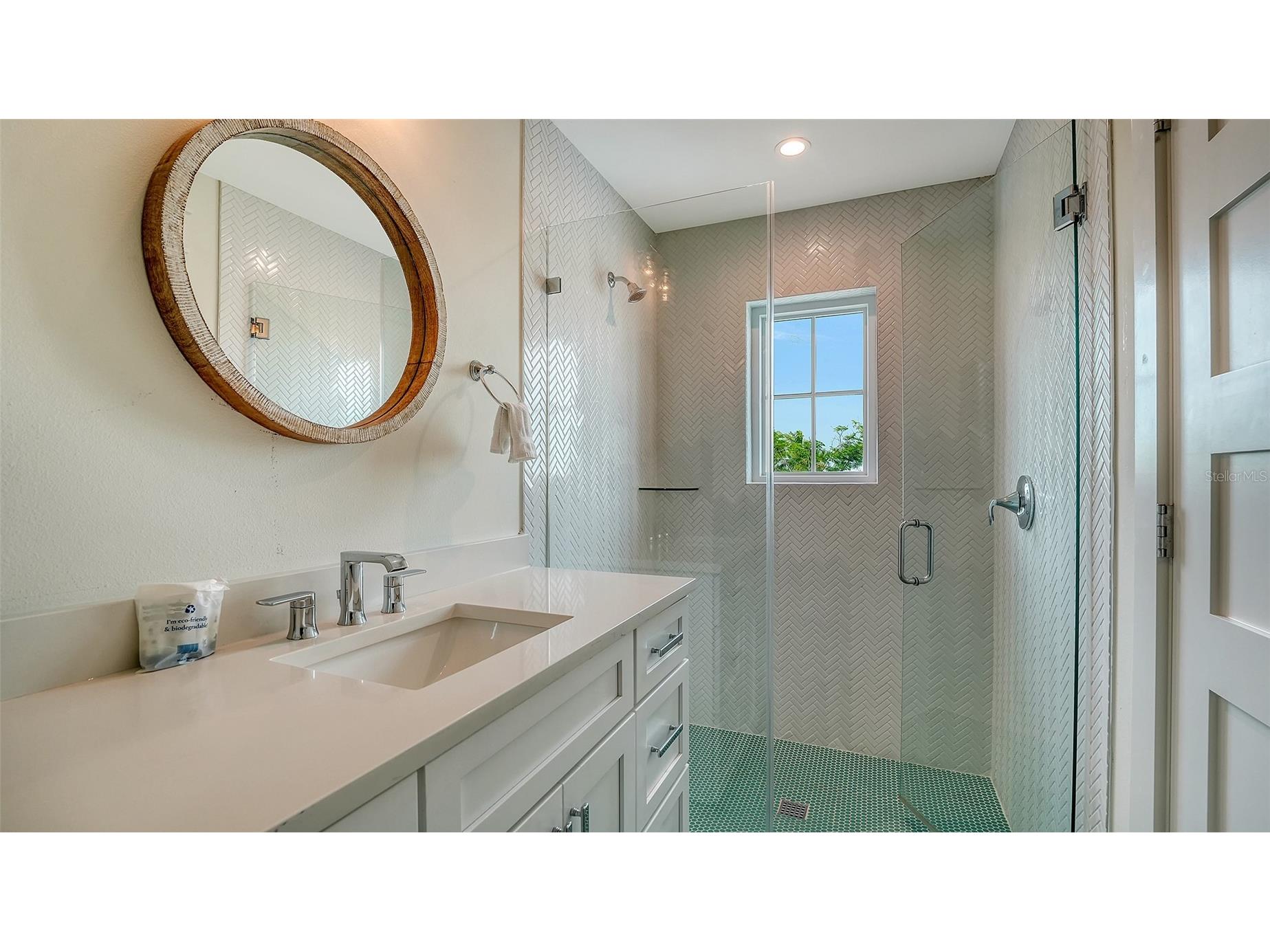 2175 Avenue A Bradenton Beach FL 34217 A4678111 image59