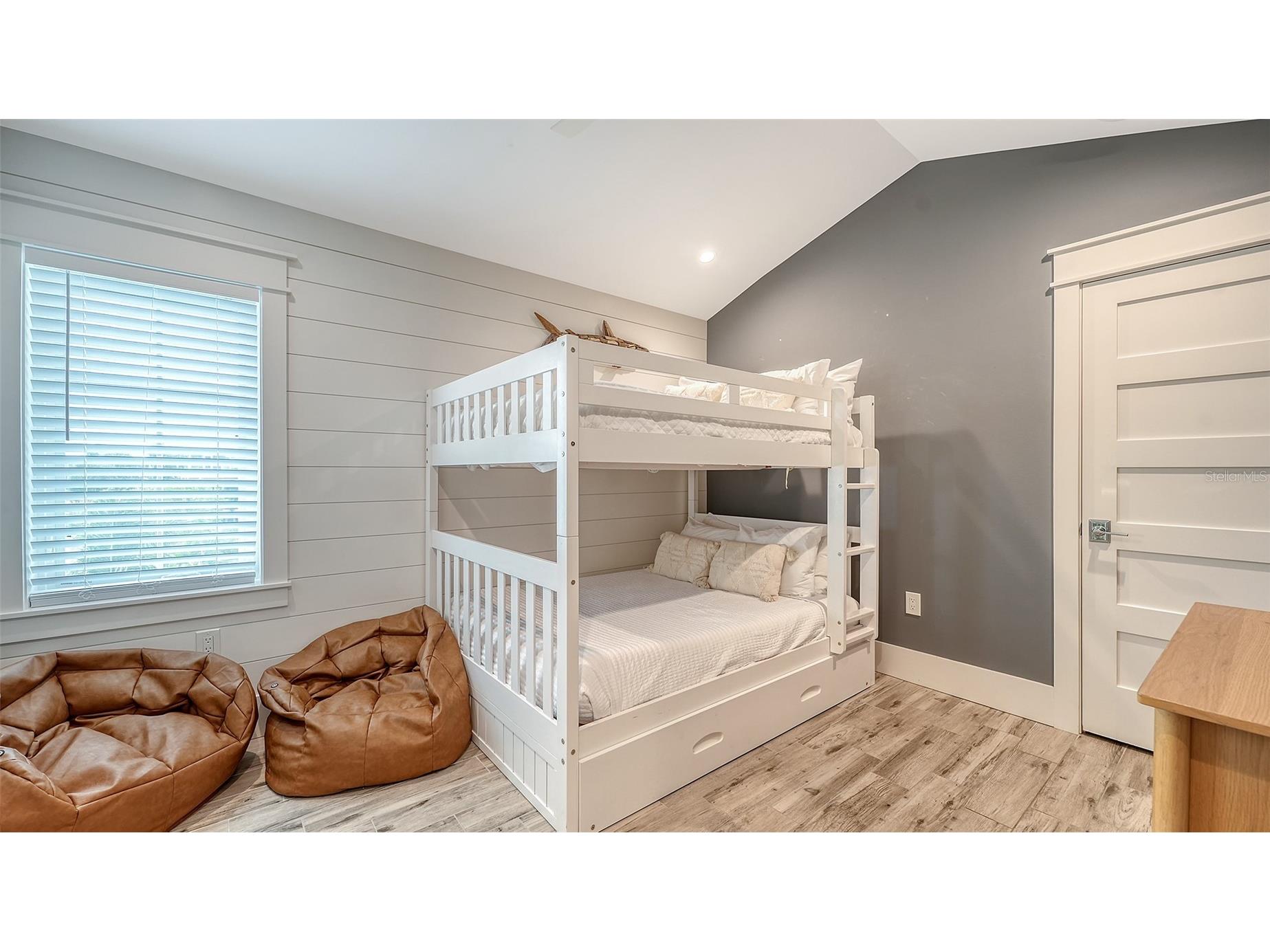 2175 Avenue A Bradenton Beach FL 34217 A4678111 image60