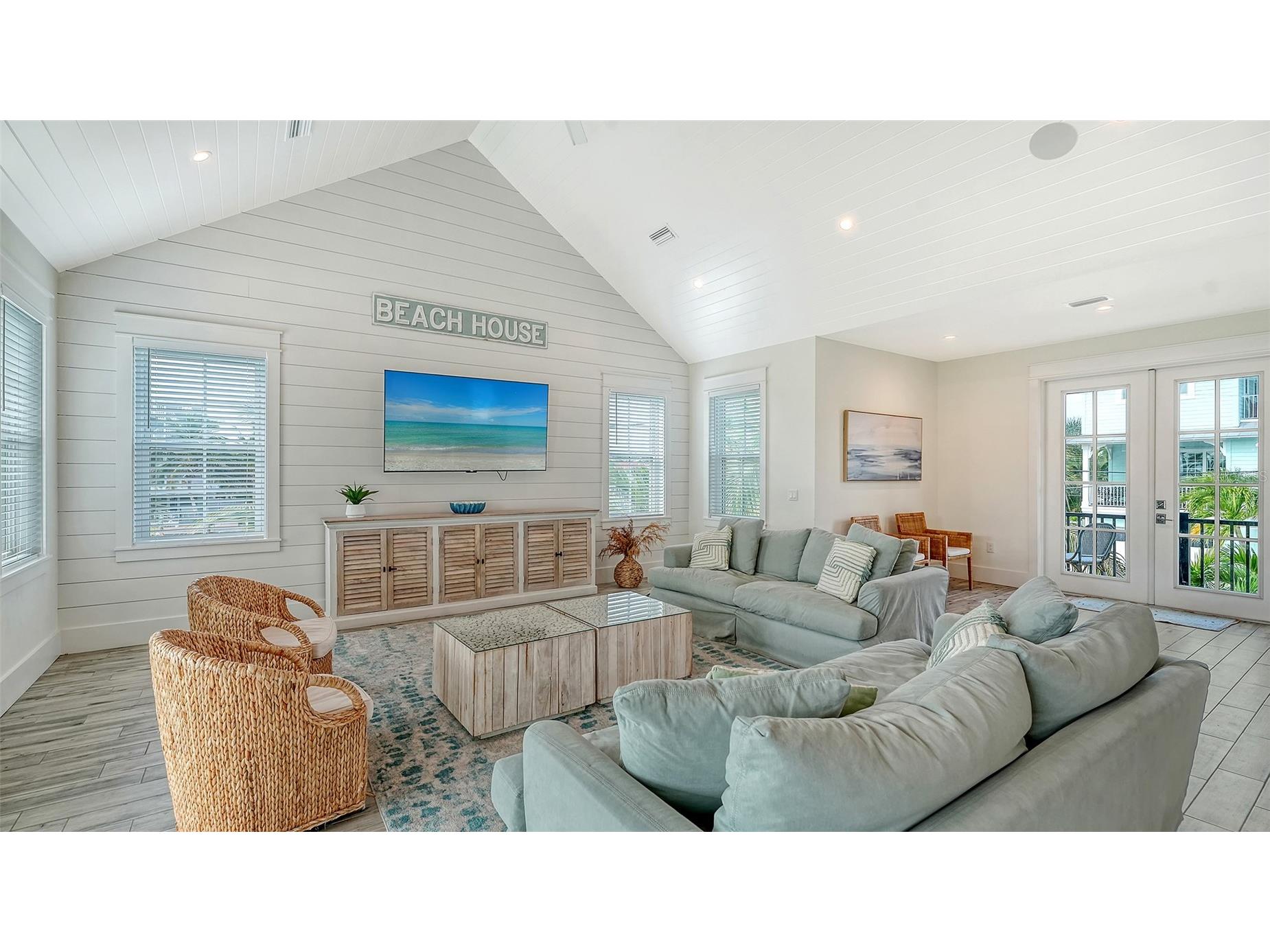 2175 Avenue A Bradenton Beach FL 34217 A4678111 image9