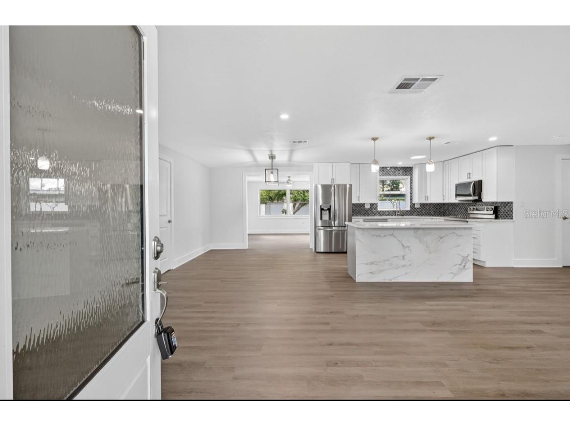 2175 Edythe Drive Dunedin FL 34698 W7875008 image4