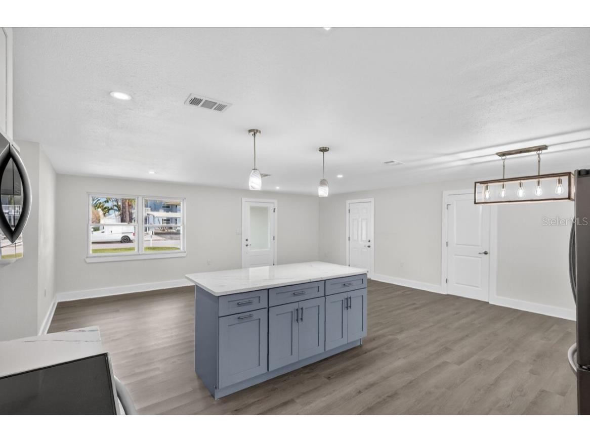 2175 Edythe Drive Dunedin FL 34698 W7875008 image9