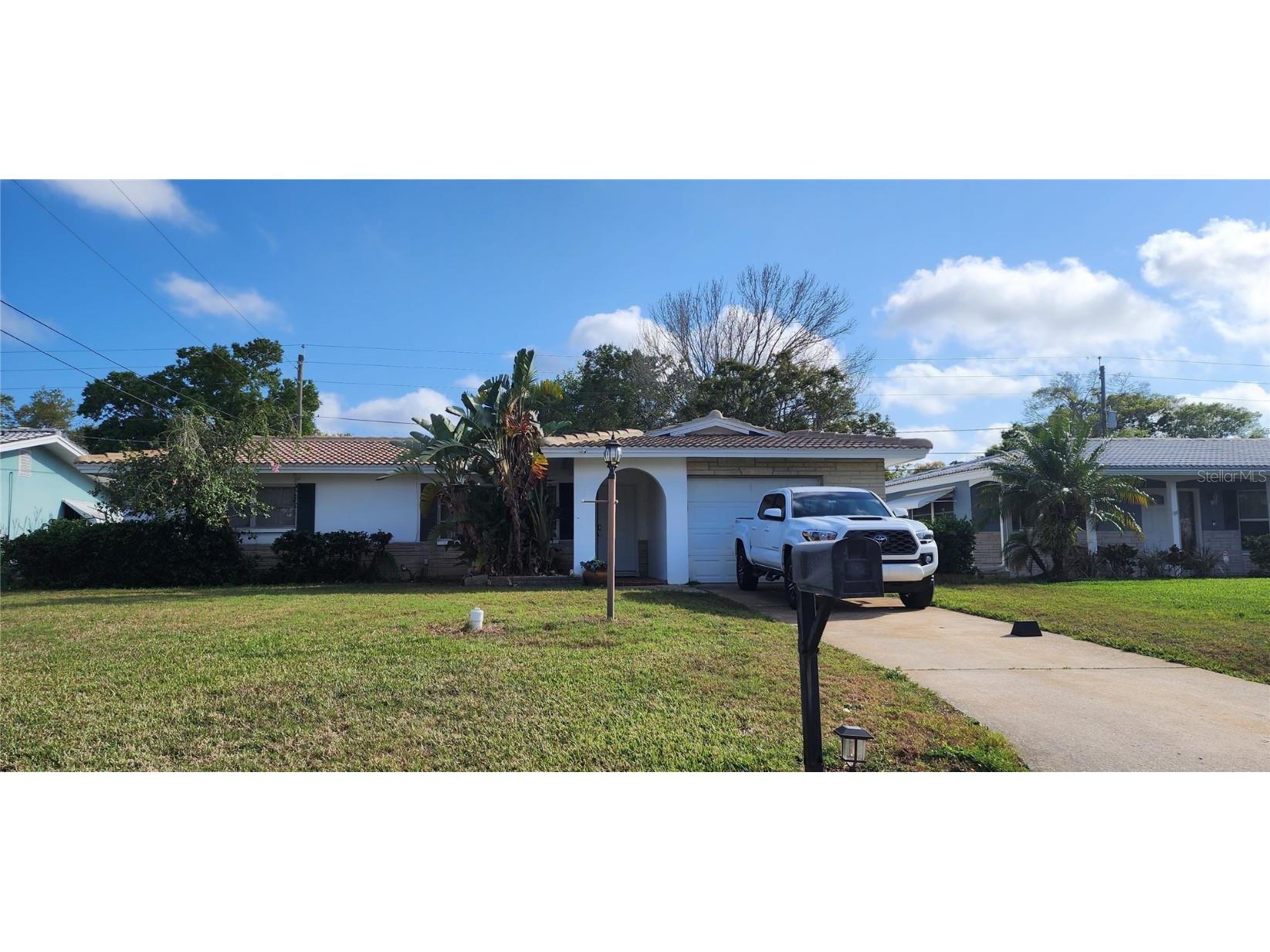 2175 Indigo Drive Clearwater FL 33763 U8193199 image1