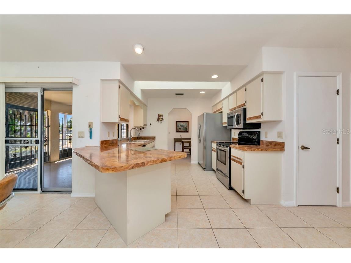 2176 Barksdale Street Port Charlotte FL 33948 - COURTLAND WATERWAY A4672149 image11