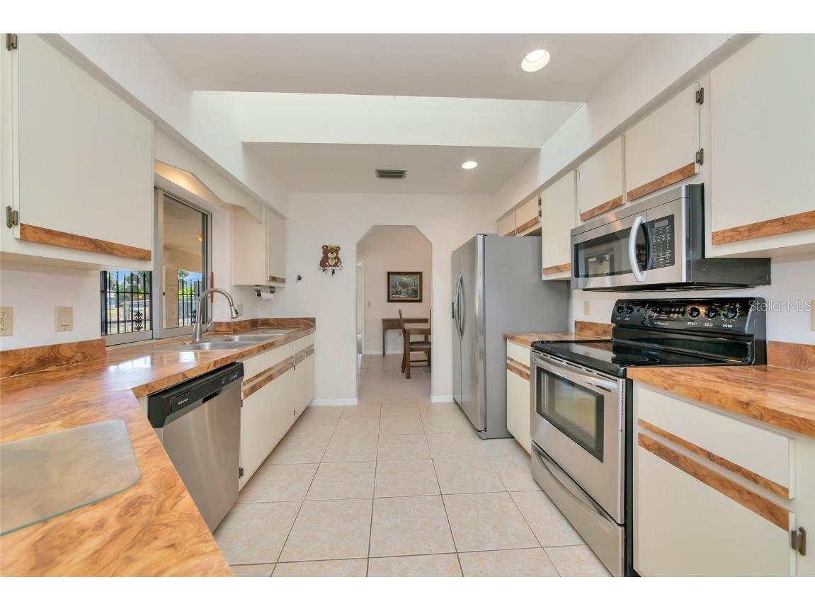 2176 Barksdale Street Port Charlotte FL 33948 - COURTLAND WATERWAY A4672149 image7