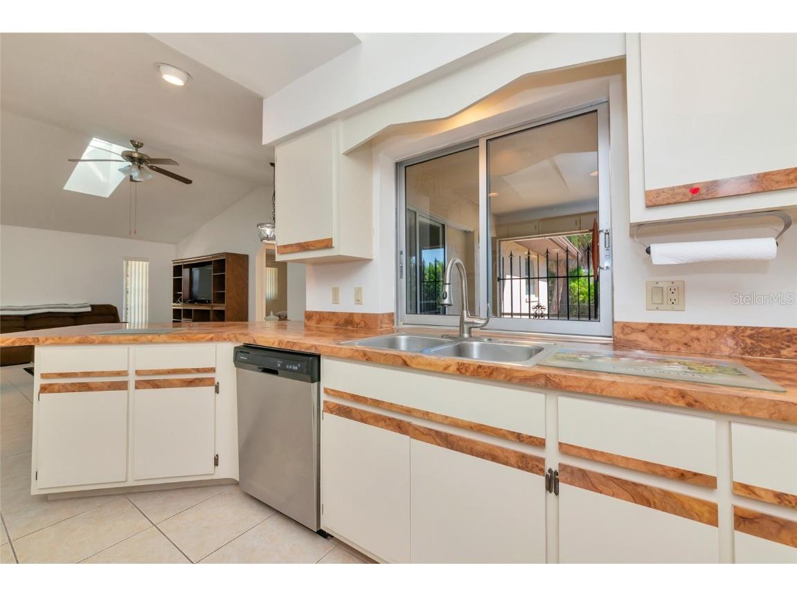 2176 Barksdale Street Port Charlotte FL 33948 - COURTLAND WATERWAY A4672149 image8